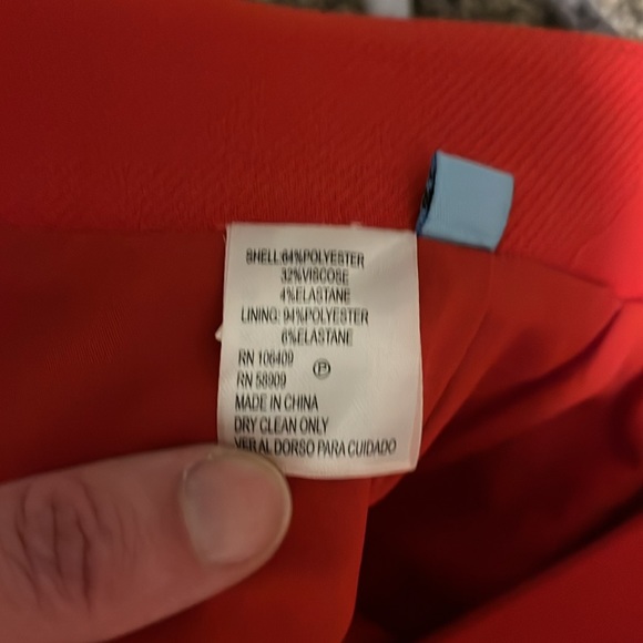 Beautiful Red Antonio Melani Skirt - Picture 5 of 5